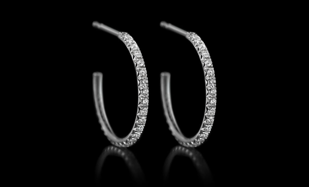 Halo No.2 earring white gold rotated 1920x1160