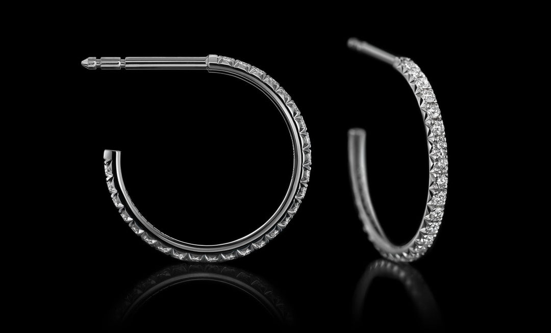 Halo No.2 earring white gold side 1920x1160