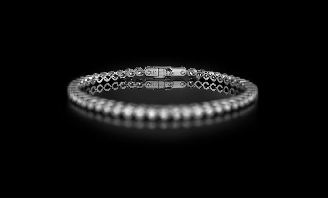 Meridian No.1 bracelet white gold back 1920x1160