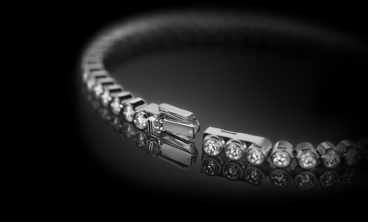Meridian No.1 bracelet white gold detached 1920x1160