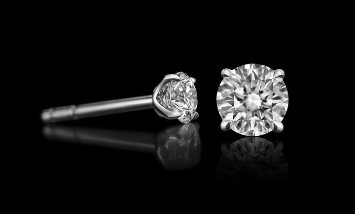 Quasar No.1 earring white gold 1920x1160