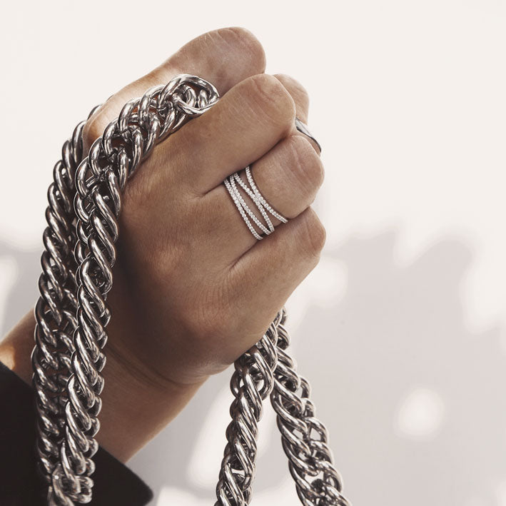 Spiral No.1 ring white gold showcase 709x709